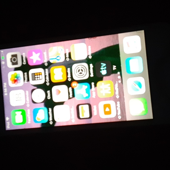 Pink Ipod - Picture 5 of 8